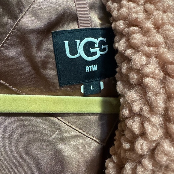 UGG Women's Teddy Jacket in Pink - Picture 15 of 16